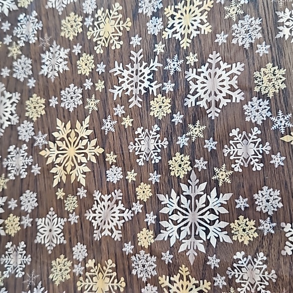 Snowflake Scarf - Picture 5 of 7